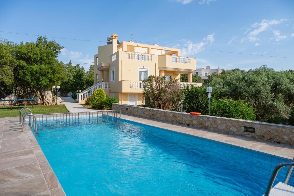 Villa Danna - Private Pool, Playground & Sea Views