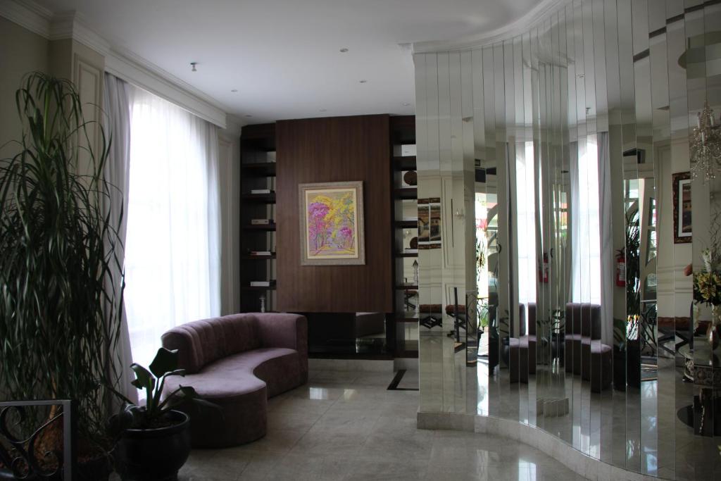  Alzira Park Hotel Ltda