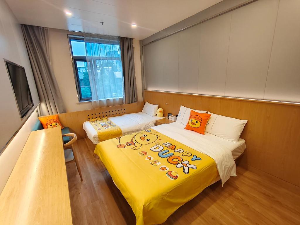 فضای داخلی Dequan Guanzhuang Hotel, near Universal Beijing Resort در پکن - تصویر ۳