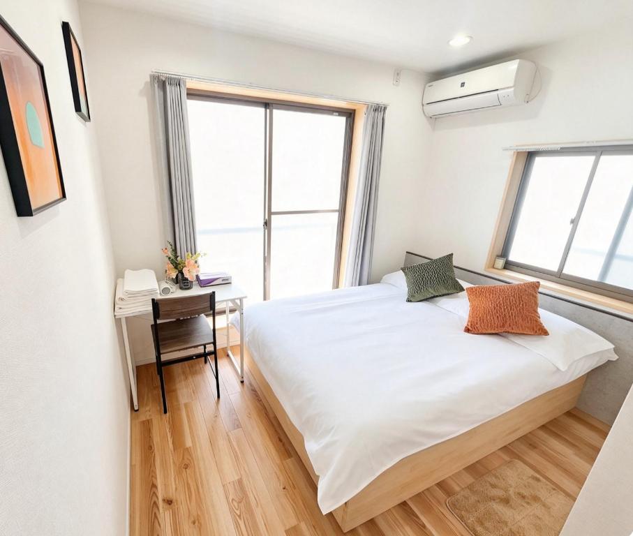 浅草花日美居 Asakusa Hanabi 205 Room Double Bed 4 min walk to Asakusa Temple Direct subway access to Narita Haneda Airport