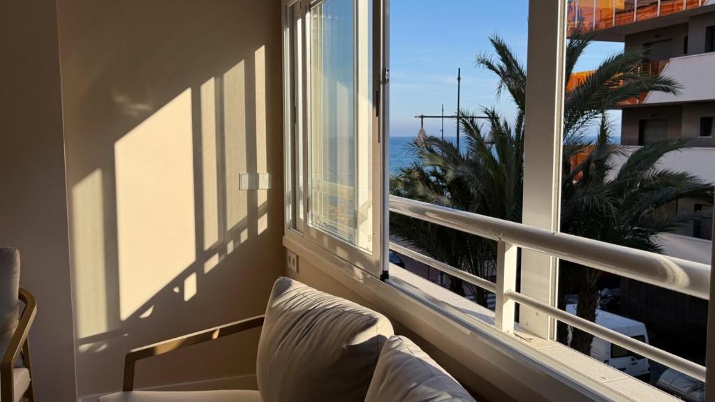 ERVI Sea View Apartment by Los Locos Beach