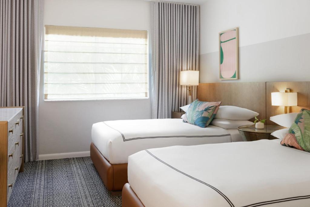 Kimpton Surfcomber Hotel, an IHG Hotel - 