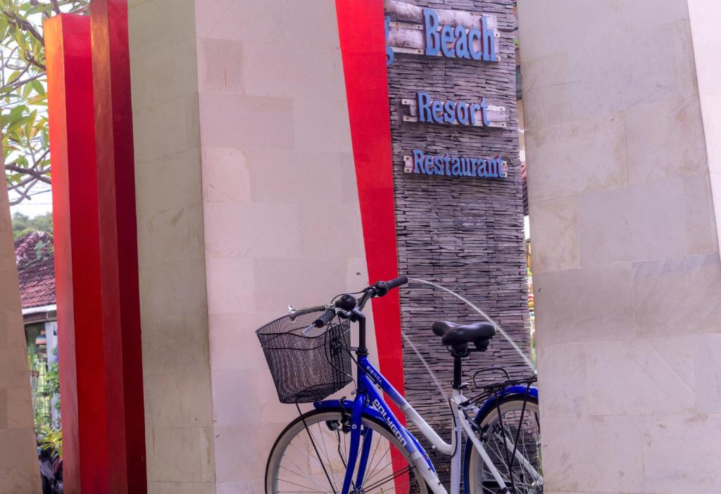 Jízda na kole v ubytování Bakung Beach Resort nebo okolí