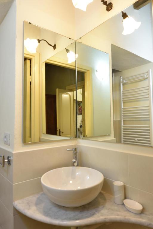 Villa Fozzi - Single Room With Private Bathroom