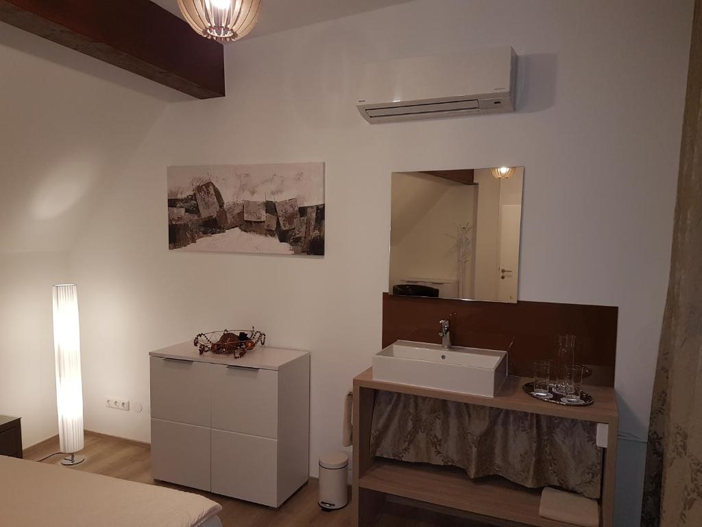 Fotografie z fotogalerie ubytování PENTHOUSE Griemann 2 für max 4 Personen mit eigener großer Dachterrasse zum Relaxen! v destinaci Illmitz