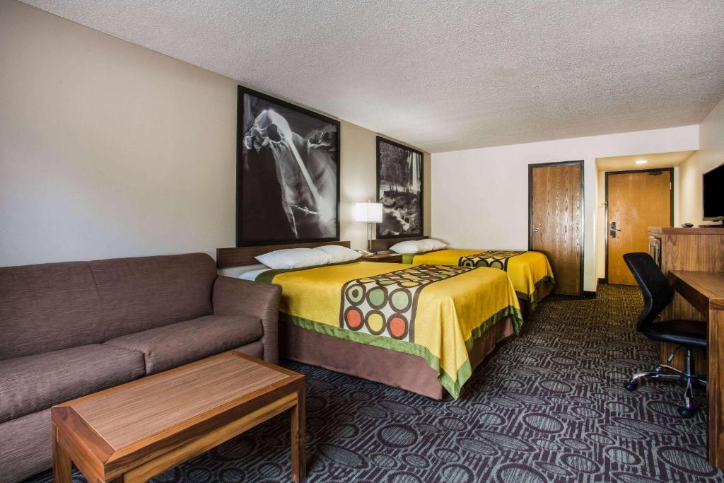 Super 8 by Wyndham Flagstaff - 