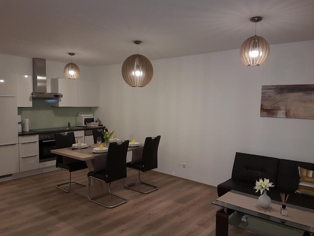 Kuchyň nebo kuchyňský kout v ubytování PENTHOUSE Griemann 2 für max 4 Personen mit eigener großer Dachterrasse zum Relaxen!