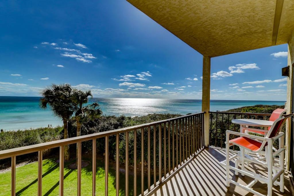 Beachfront Corner Condo with Free WiFi Stunning Gulf View & a Shared Pool, 30A, FL