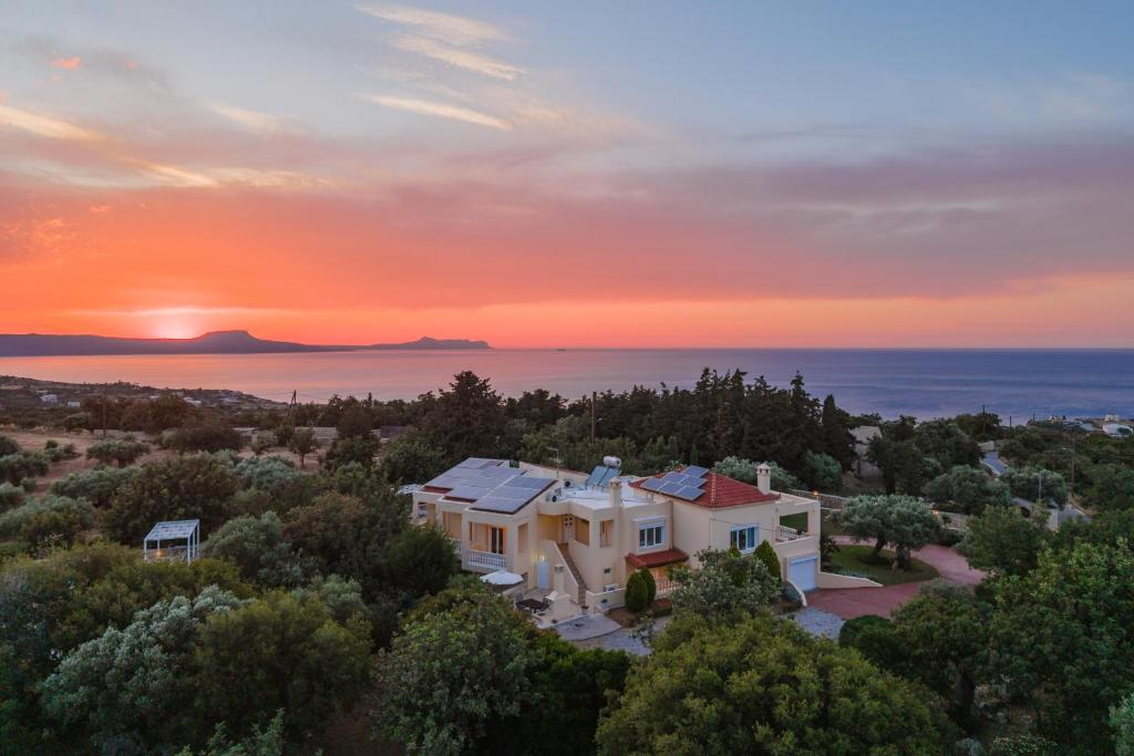 Villa Deleni - Private Pool, Sea Views & Gardens
