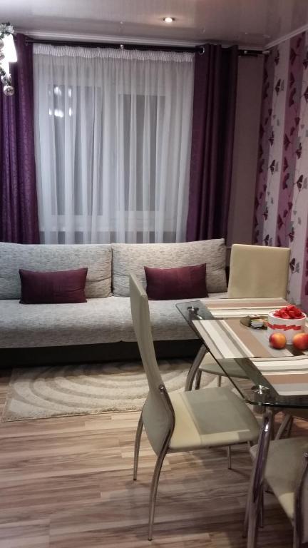 Apartment Lenin tesisinde bir oturma alanı