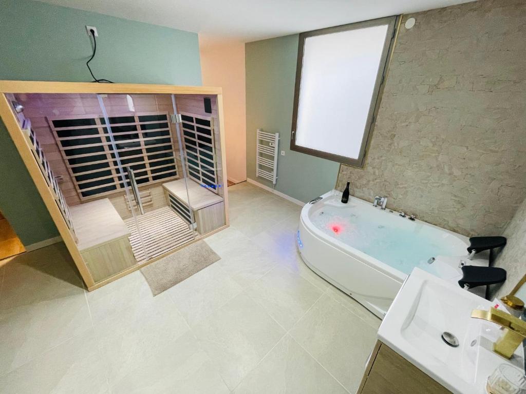 La Suite Athénée - Sauna & Balnéo cœur de Rouen - 407