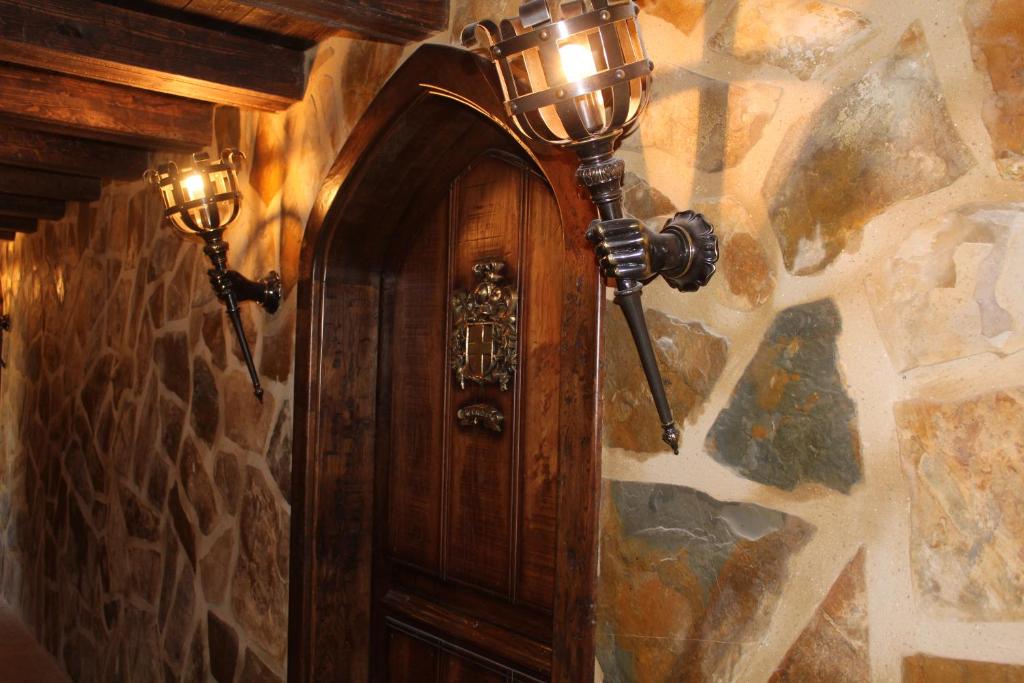 Auberge Toison d'Or - Deluxe King Room With Panoramic View