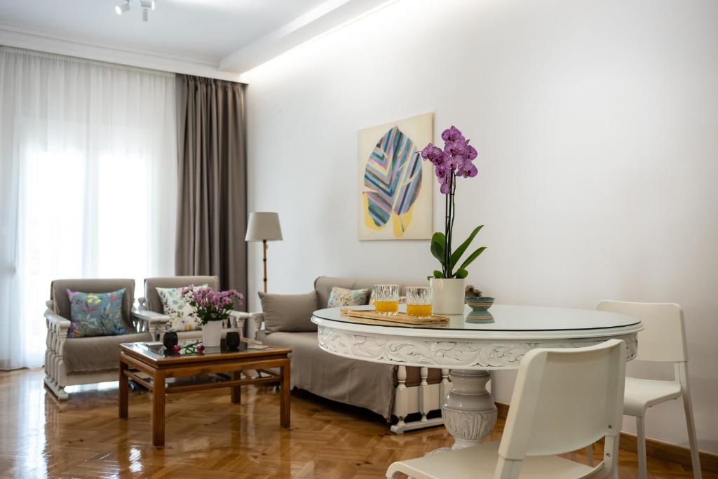 Sofouli Thelia Comfort Living