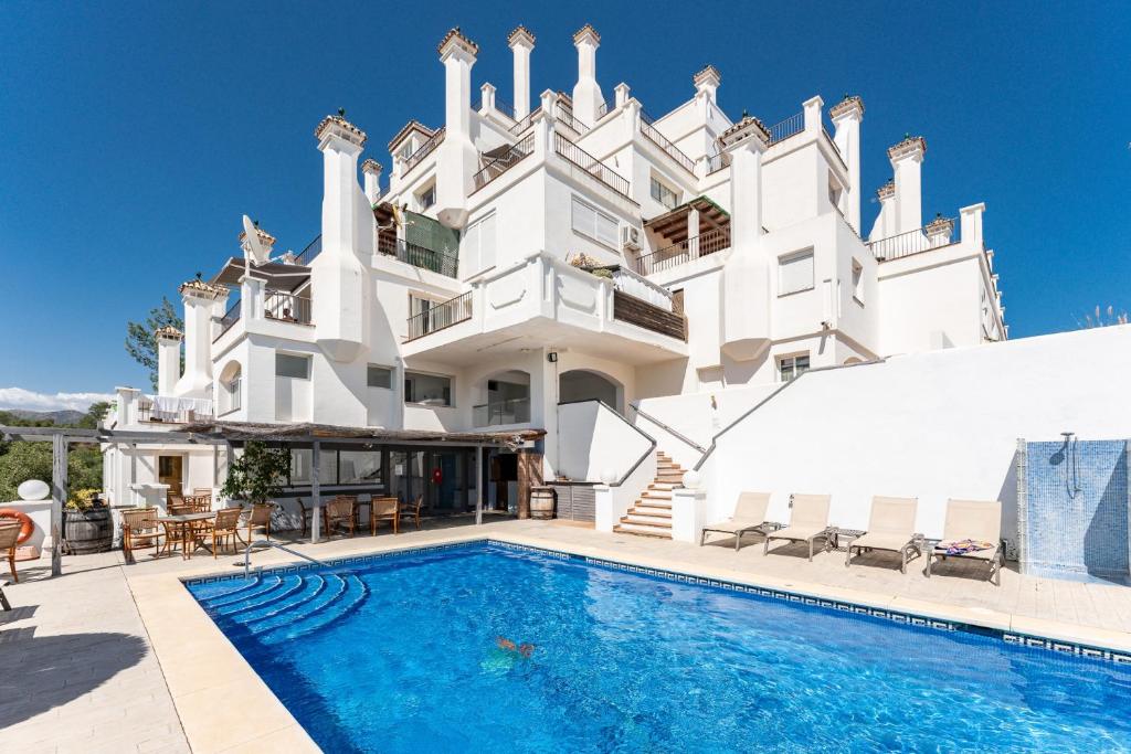 CT 413 - Faro's La Suite Panoramica -Forest Hills Estepona