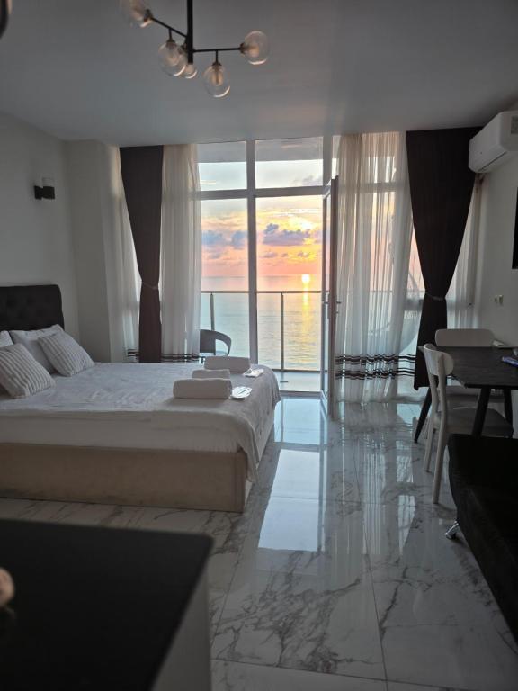 لابی و فضای عمومی Sea View Batumi - تصویر ۵