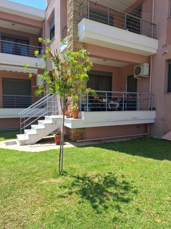 Enoikiazomena diamerismata mezonetes Giannakoudis ΝΟ5
