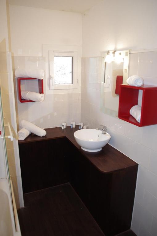 Lou Cigaloun - Chambre Quadruple Avec Salle De Bain Privée