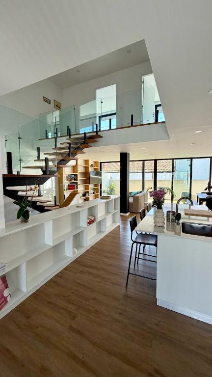 Atlantic Flight House, Modern Duplex near the Marina