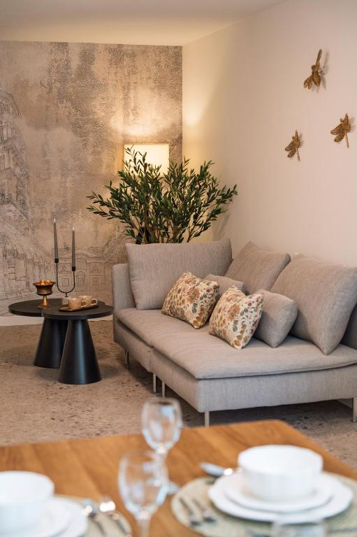 APARTMENT ATRIO SILENTE - two connected one bedroom apartments - sleeps 4 - 800 m from Split Old Town