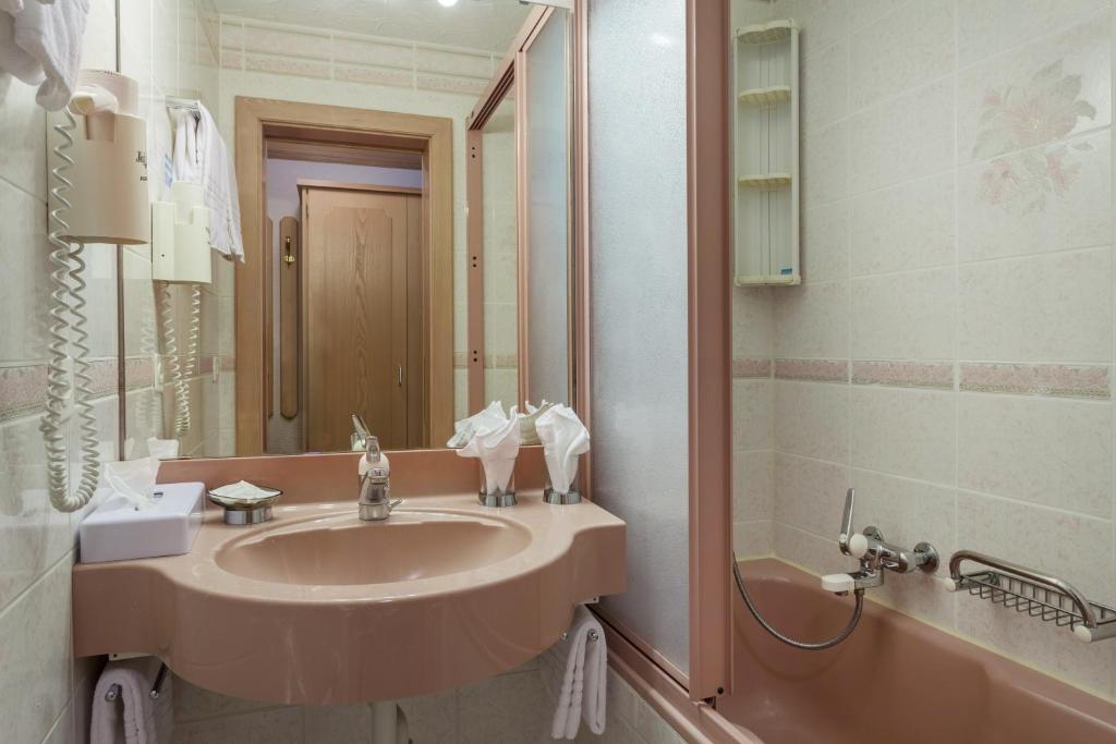Koupelna v ubytování Hotel Bristol