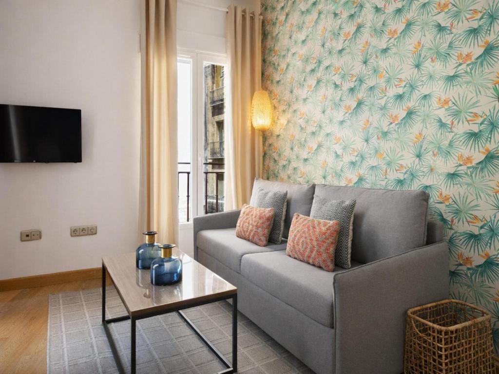 8-Guest Central Madrid Haven