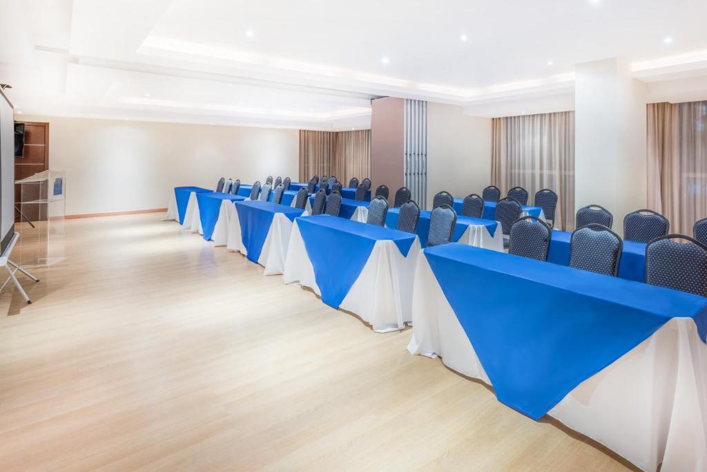 Zona de negocis o sala de conferències de Tryp by Wyndham Panama Centro