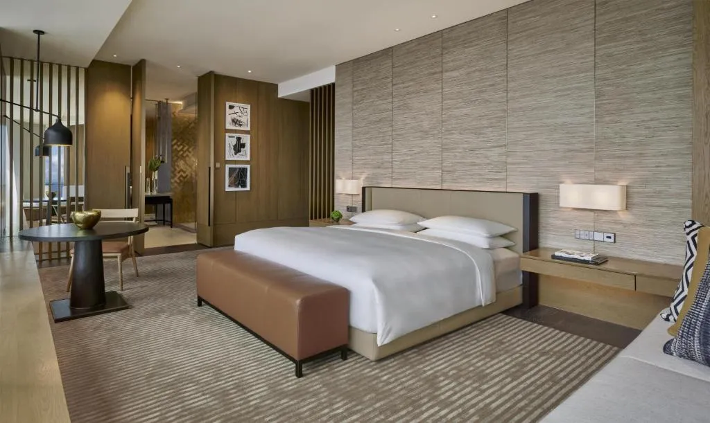 Deluxe King Room