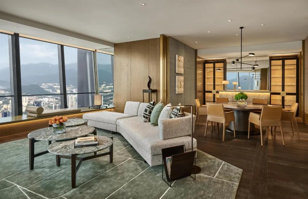 Park Executive King Suite