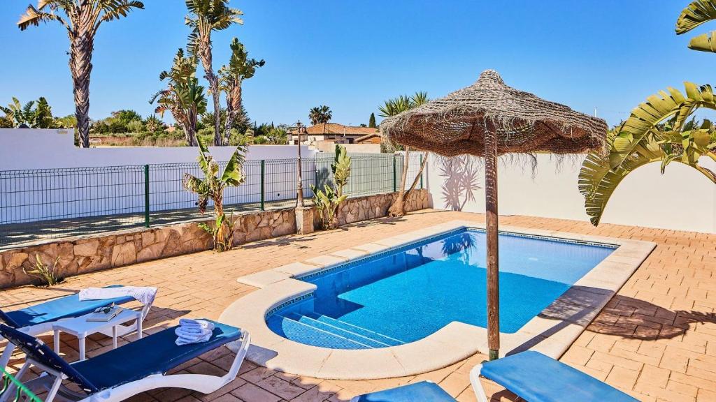 Chalet El Cancelín Conil de la Frontera by Ruralidays