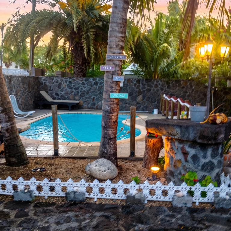 Gallery image of Welcoming villa with sea, mountain, and garden views in Coteau Raffin