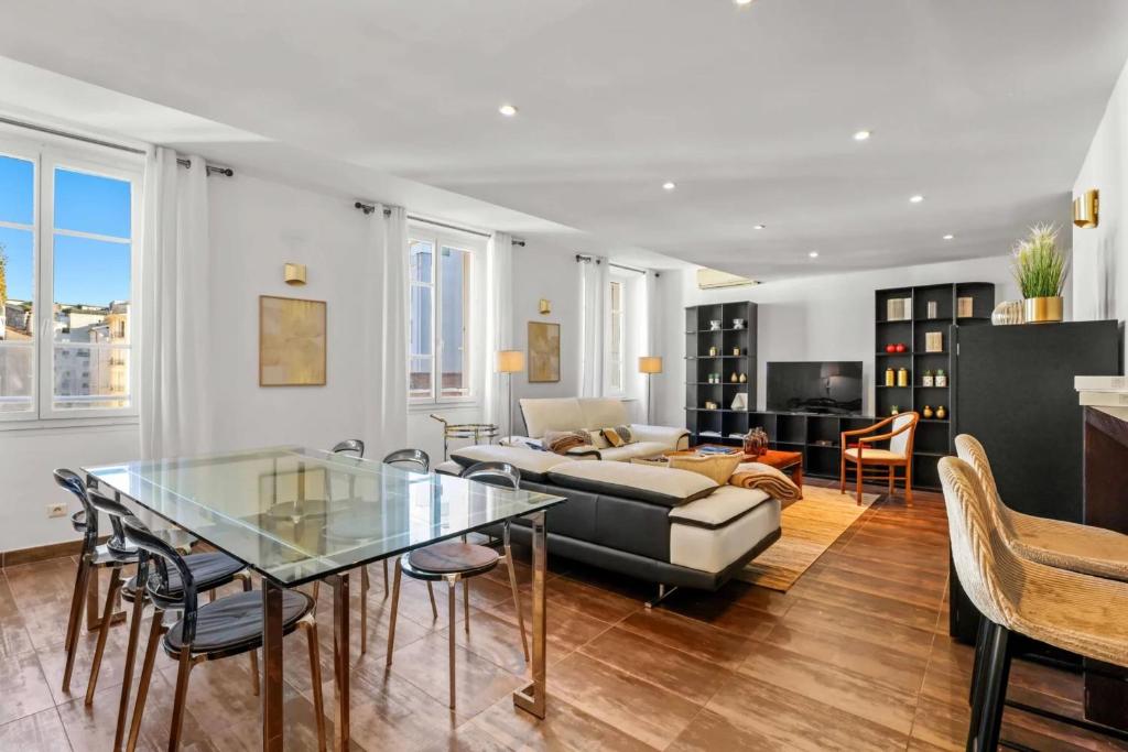 REF 1994 - Cannes Croisette - 5 mins to the Palais