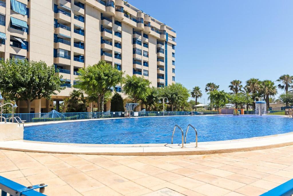 GuestReady - Beachside apartment with Pool