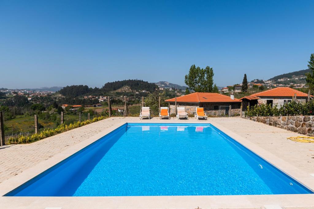 Comfortable house in Fornos with shared pool - Housity