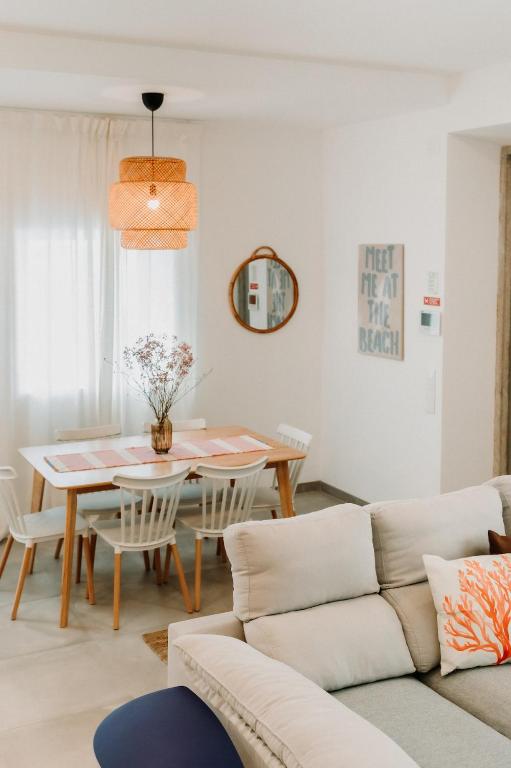 NEW Faro Townhouse - Terrace - 3 Bathrooms