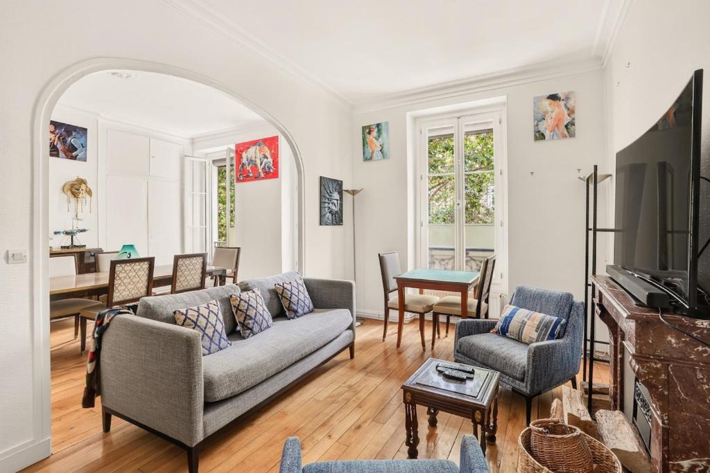 Stunning 1BR flat - Invalides & Eiffel Tower