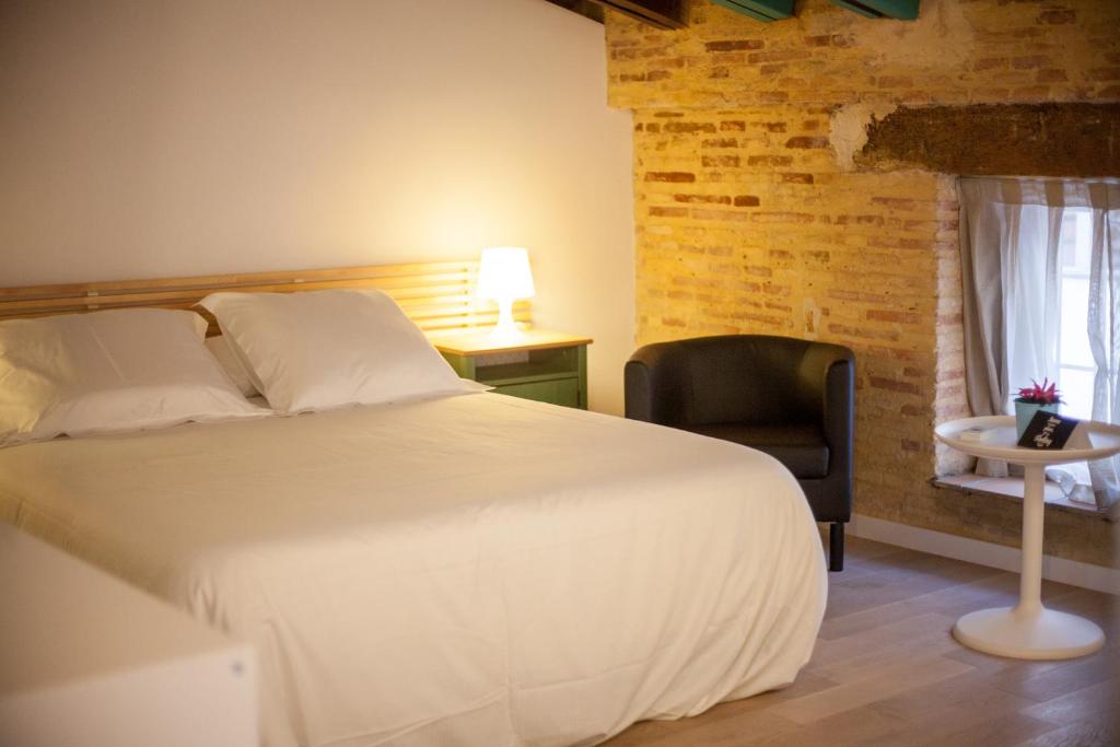 Postel nebo postele na pokoji v ubytování Host & Home