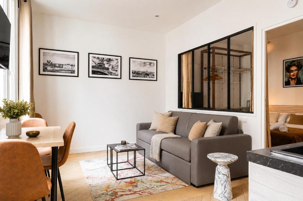 TheBlueStay 350 - Stunning Apt in République