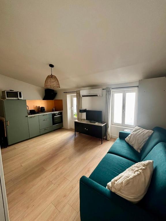 - Beautiful apartment 5 min from la Promenade des Anglais -