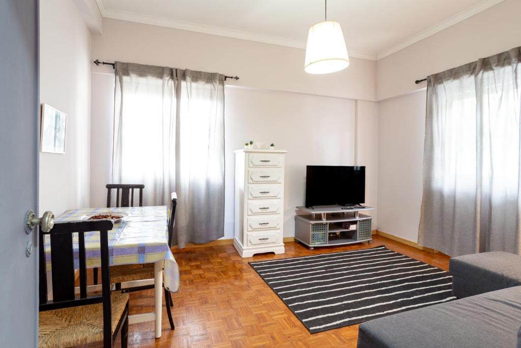 Caparica Urban Beach Retreat Near Beach and Park
