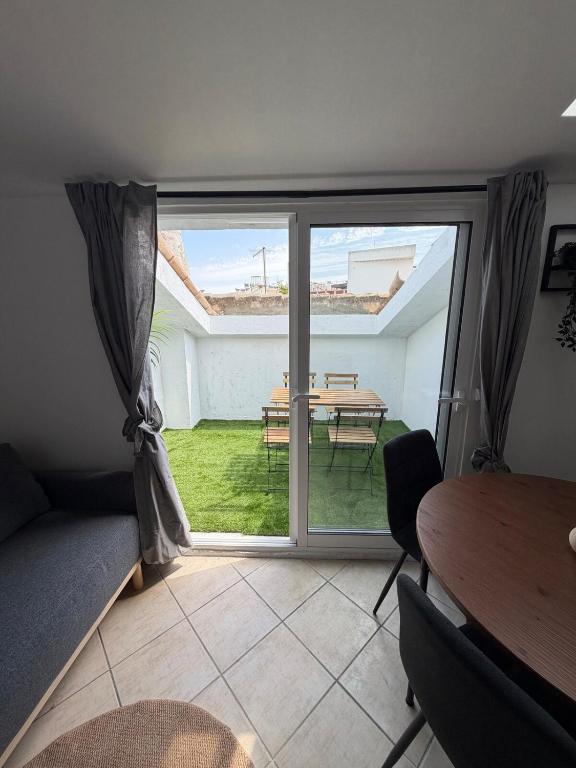 Faro Central Home 4