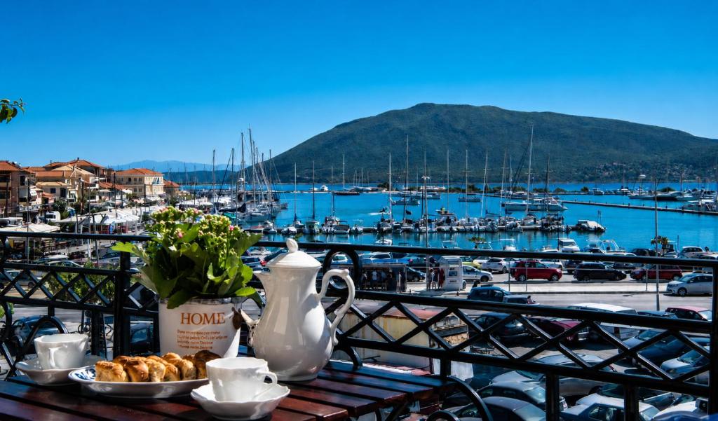 LefkasLoft Marina View GuestHouse