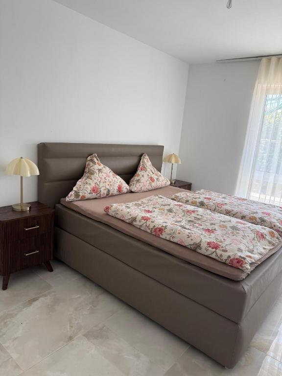 Llit o llits en una habitació de Prime Stay