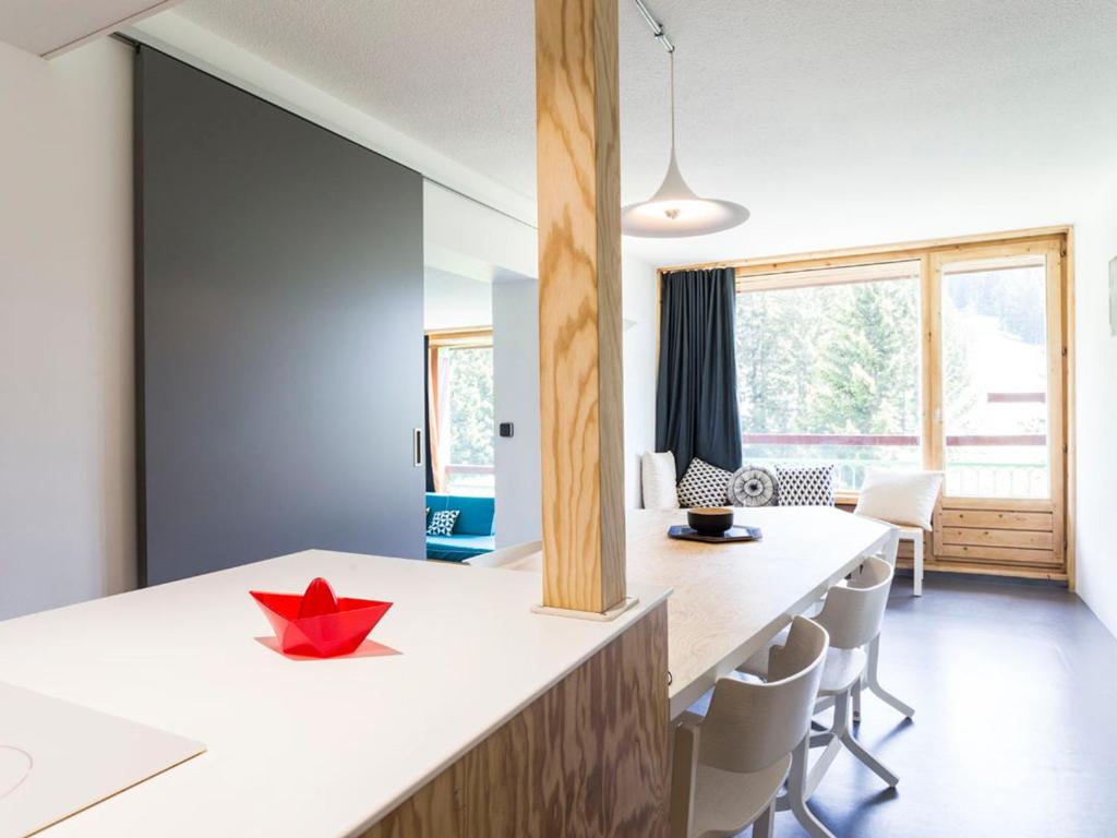 Appartement rénové 3 pièces, ski aux pieds, balcons, 6-7 pers.