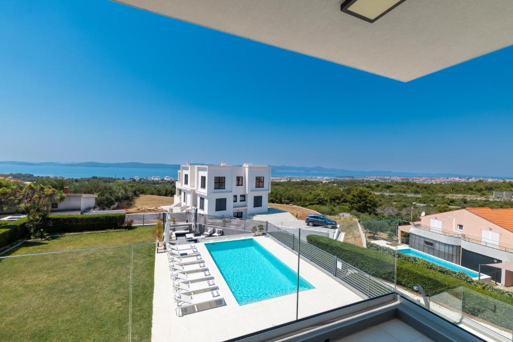 New Luxury Villa "Via"