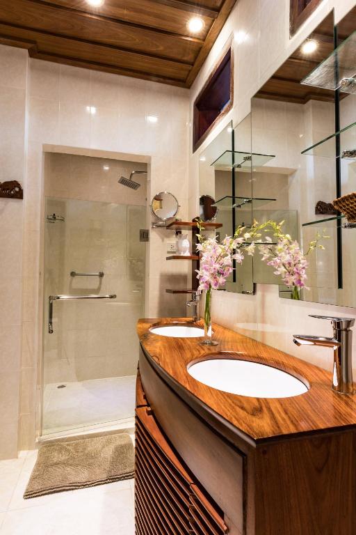 Ensuite Modern Bathroom Tiling