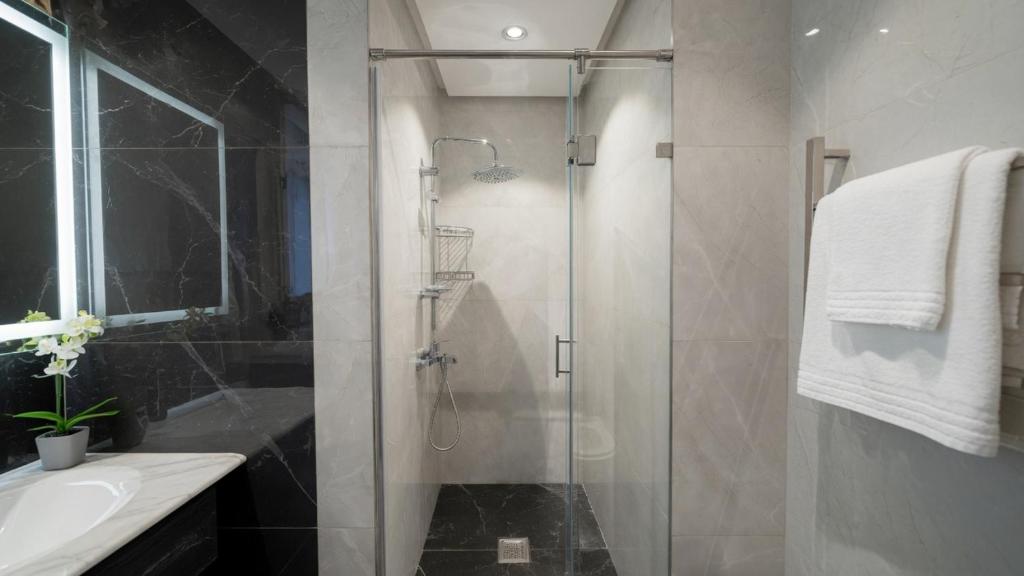 لابی و فضای عمومی Nizami street grand apartment - تصویر ۵