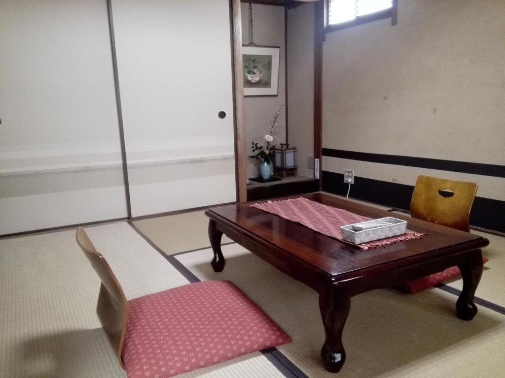Posezení v ubytování Ryokan Nakajimaya