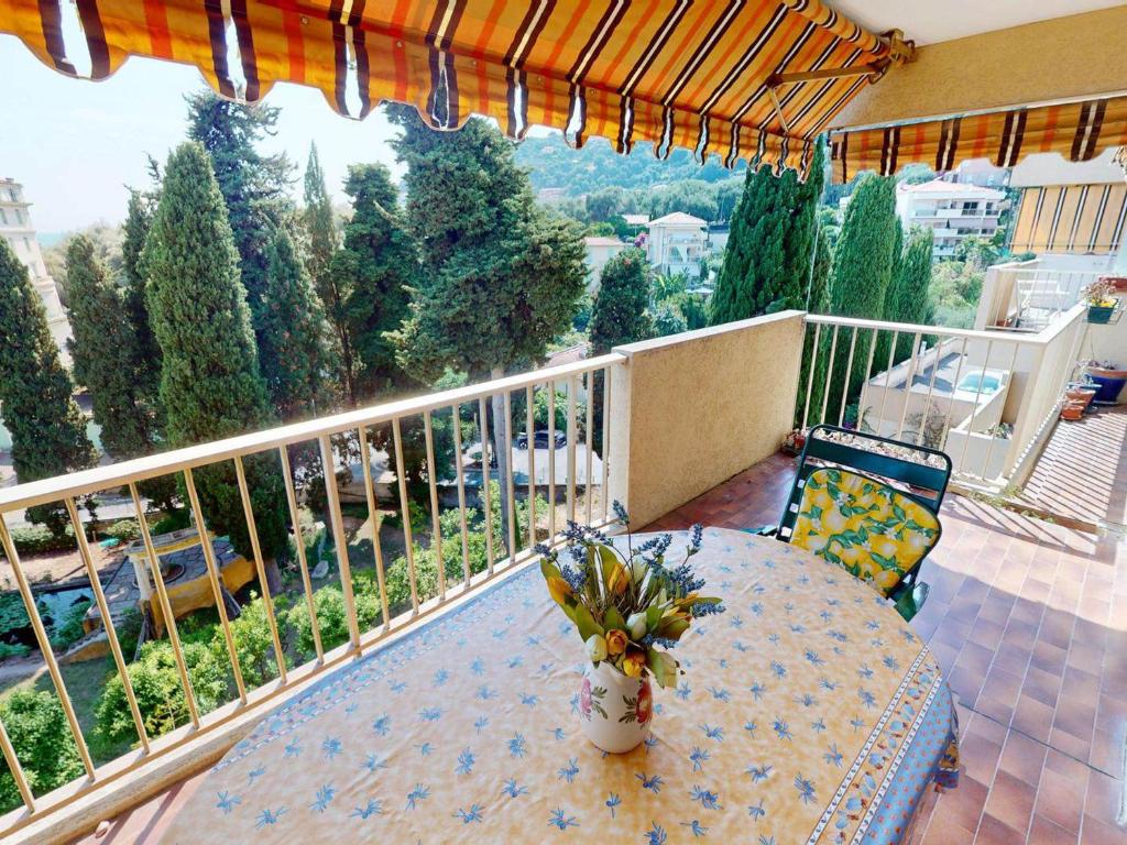Grand appartement calme avec parking privé