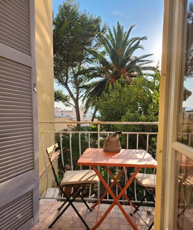 Charming, quiet 2-room apartment with balcony