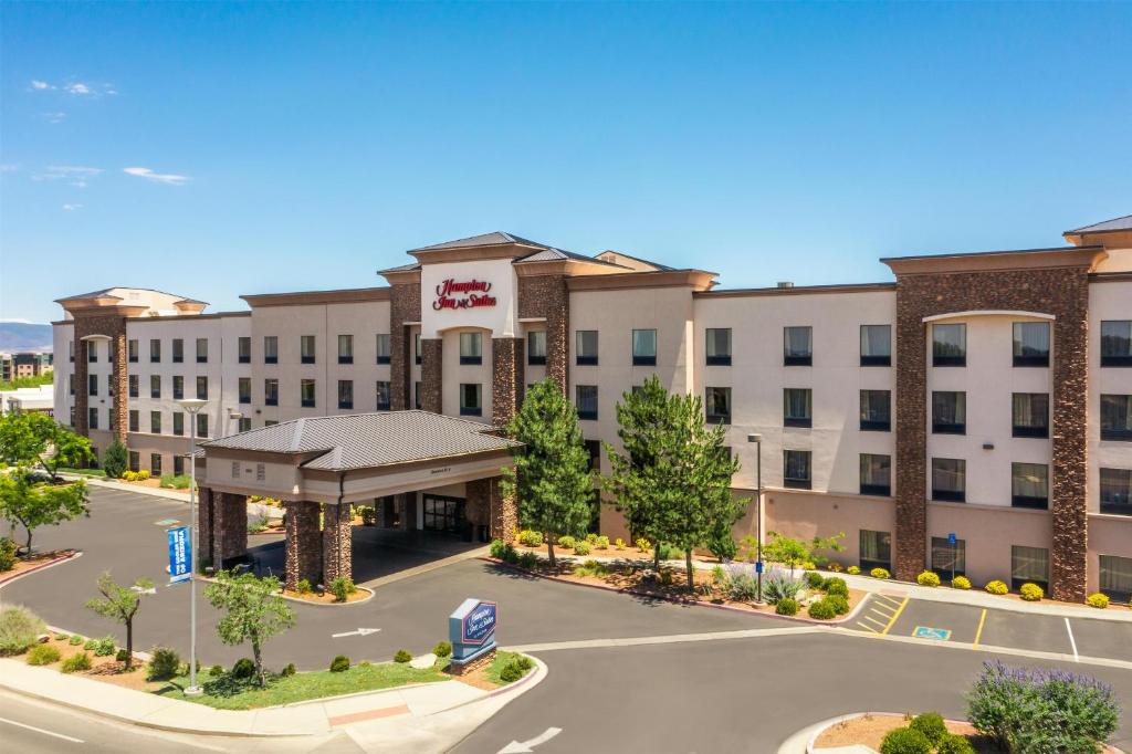 Hampton Inn & Suites Prescott Valley - Housity